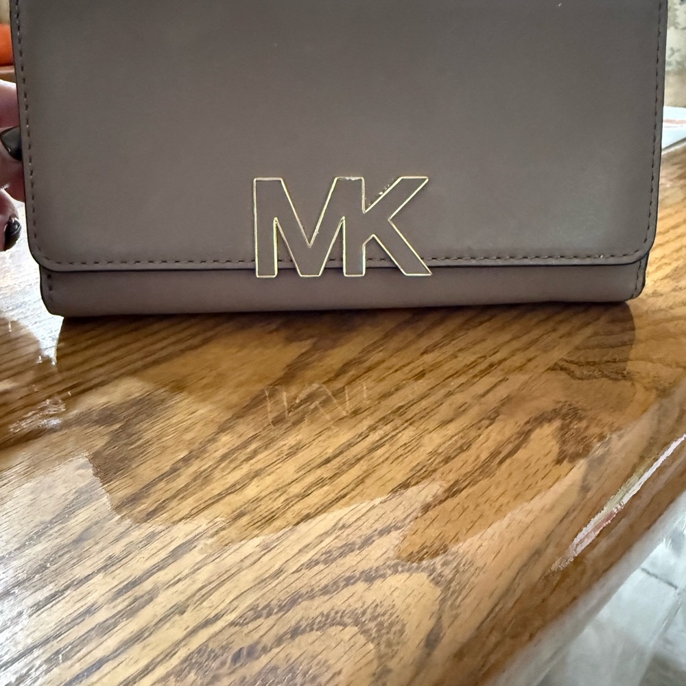 Michael Kors Taupe Wallet with Gold Logo. Good condition